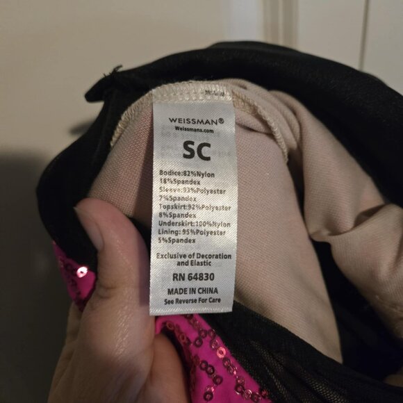 ✨ Girls Dance Costume – Sequin Bodice & Multicolor Pleated Skirt ✨ - Picture 4 of 4